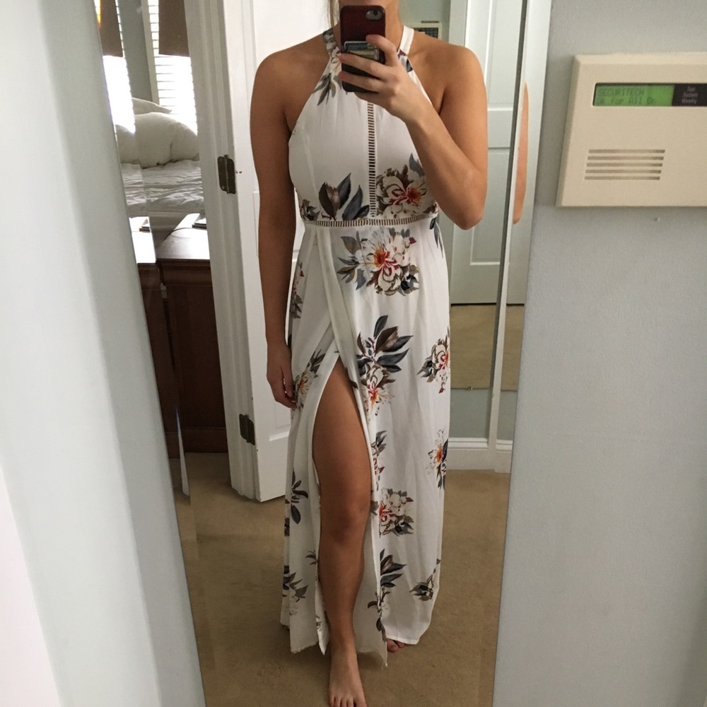 Beautiful NEW white floral print gown